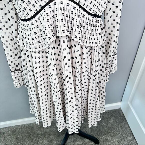 Sz M Chelsea & Violet White& Black Dress $79 MSRP - Picture 11 of 17